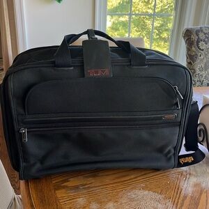 Tumi Ballistic Nylon expandable Briefcase/Travel Bag As NEW
